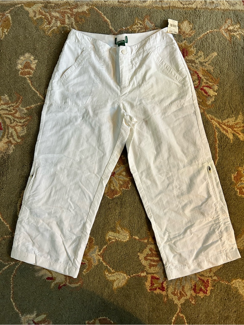 L.L. Bean Women’s White Cropped Pants size 4